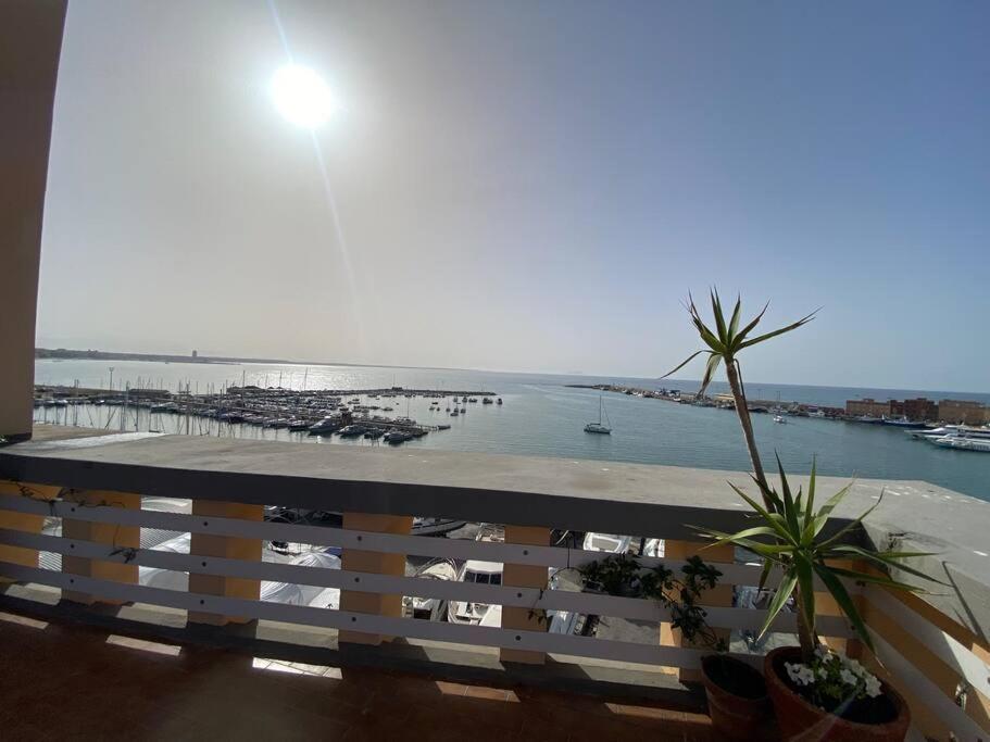 La Terrazza Sul Porto Apartment *